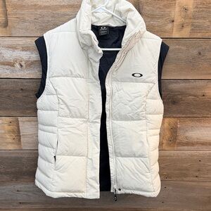 Oakley Cream Puffer Vest
